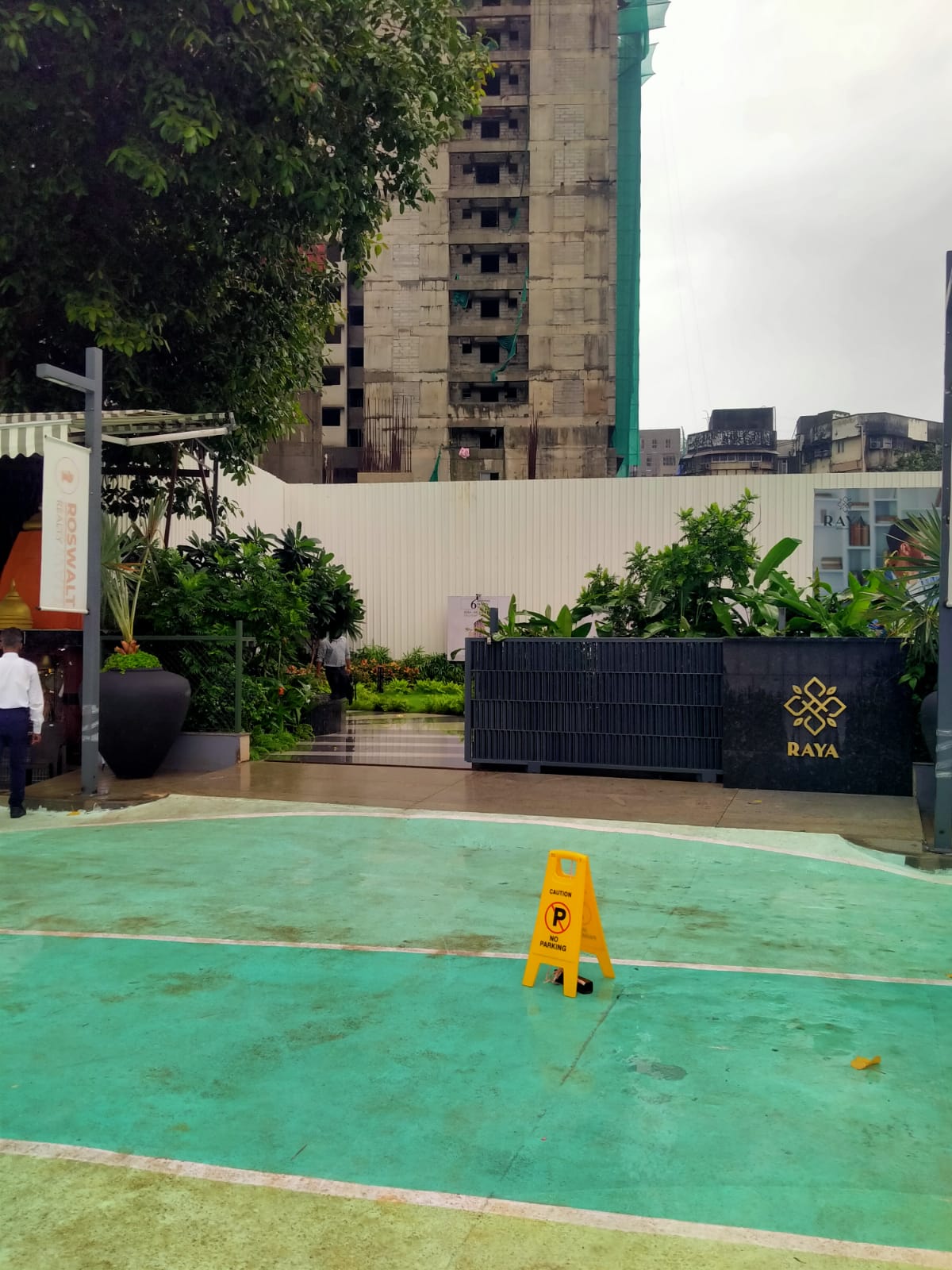 Premium landscape and garden development at Roswalt Raya residential project